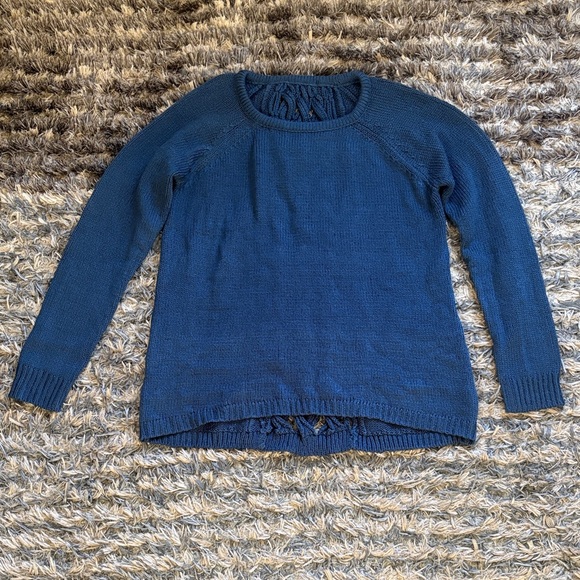 Sweaters - Elegant High-Low Crew Neck Sweater